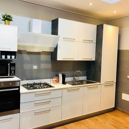 Marina Apartment & Suite แวร์บาเนีย ภายนอก รูปภาพ